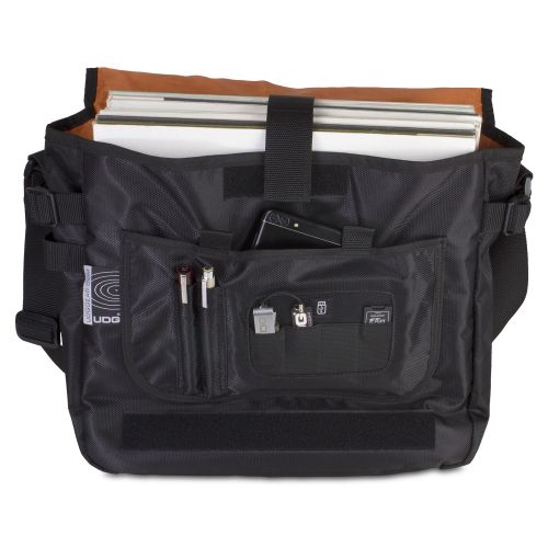 Сумка для DJ оборудования UDG Ultimate CourierBag Black, Orange inside